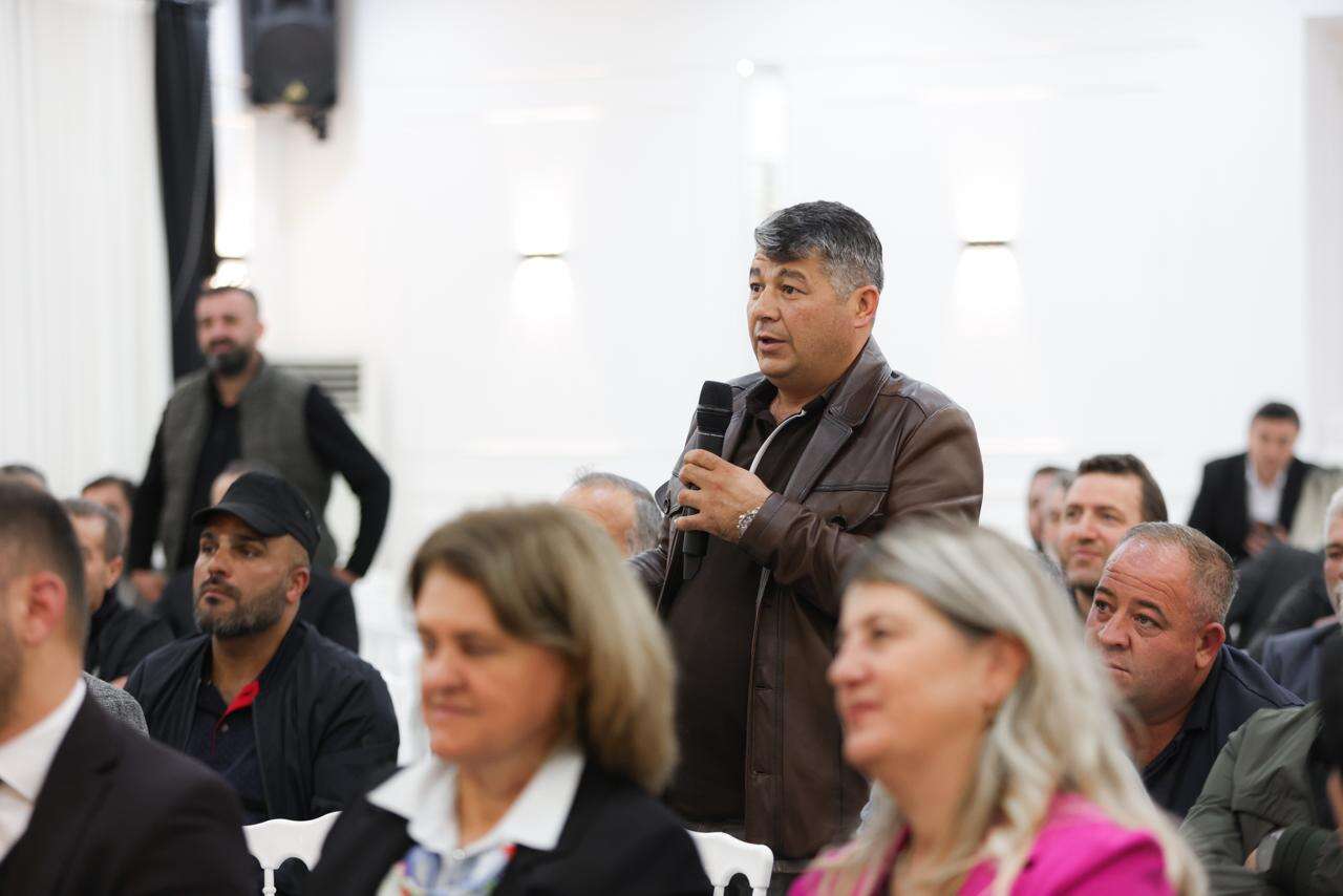 AK Parti Konya’dan Akşehir çıkarması! Gün boyu mahalle mahalle gezdiler 18